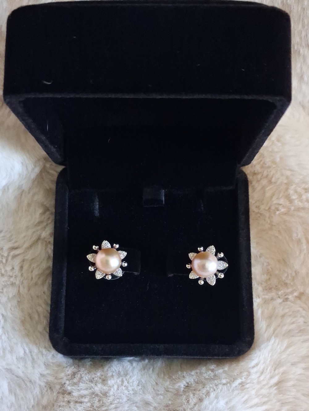 Classic Pearl Sunburst Stud Earrings - Pink Pearls